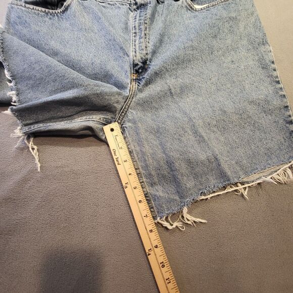 Lauren Jeans Co Womens 18 Cut Off Jeans Distressed Denim Frayed Hem Mom Jorts - Picture 4 of 8